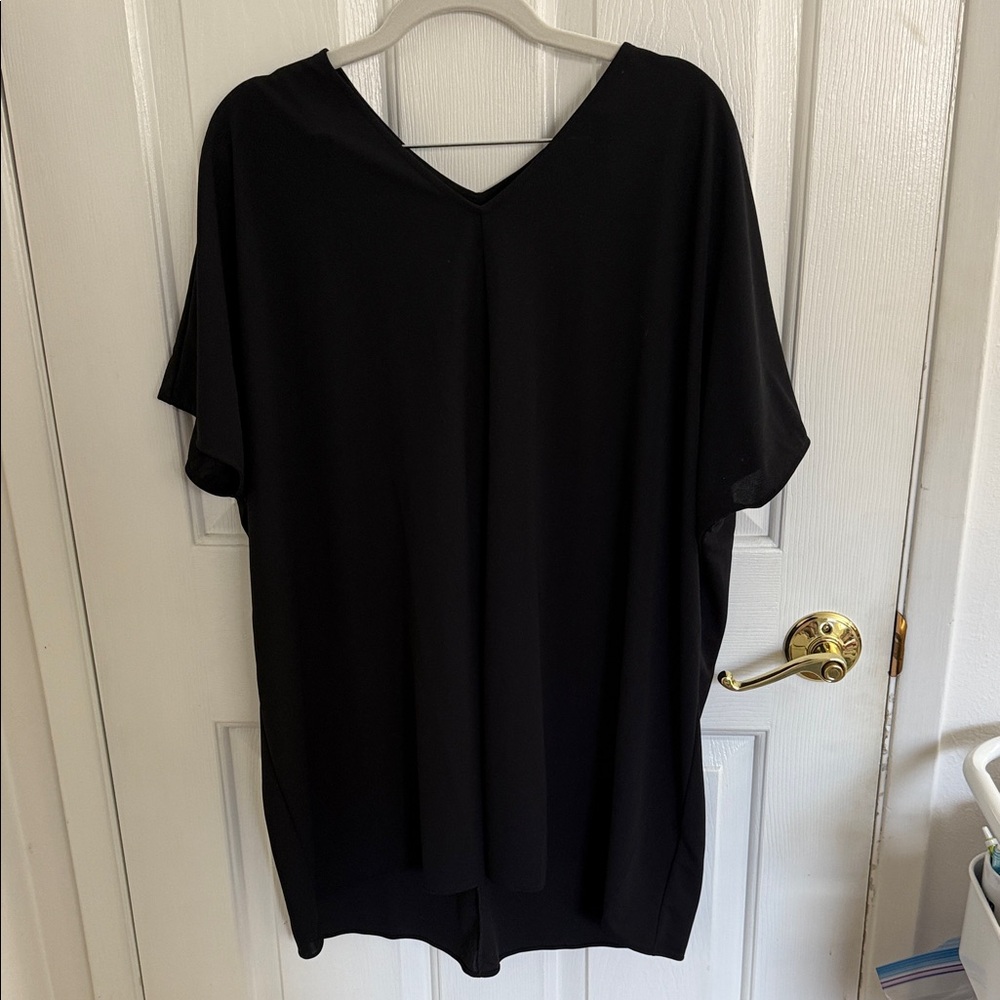 Uniqlo Black Short Sleeve Women's Tee